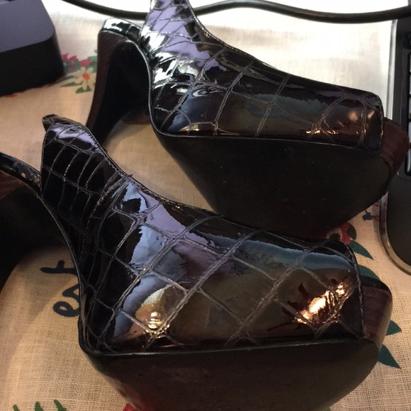 Pelle Moda Jeri Gray Patent Croco 7M. EUC. - Picture 5 of 6